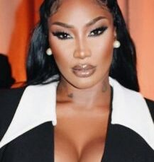 aya-nakamura-chantera-pour-la-cereomine-douverture-des-jo-2024-et-le-mepris-contre-elle-redouble-768×432